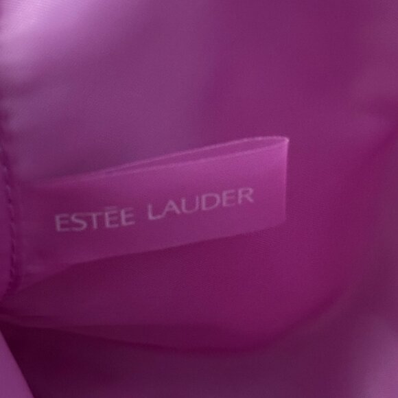 NEW estée lauder travel makeup bag 🤍 - Picture 5 of 8